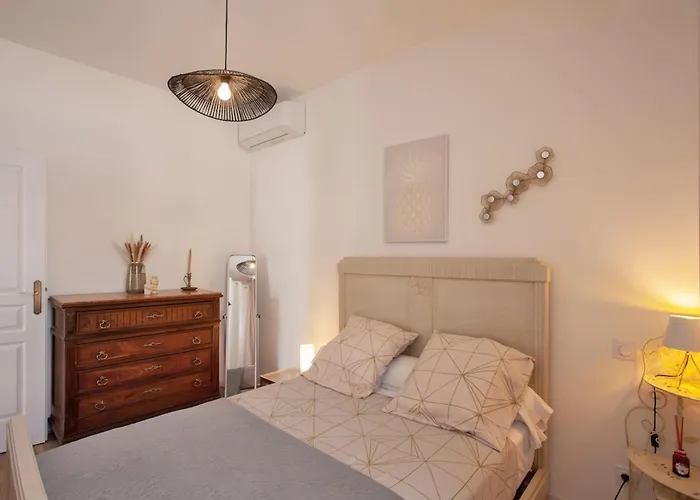 Sandrine Apartment